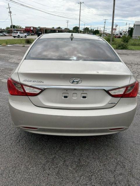 Hyundai Sonata SE Auto 2011