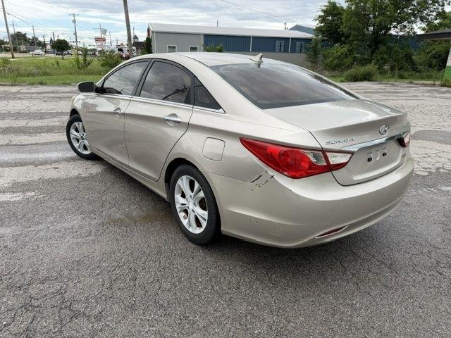 Hyundai Sonata SE Auto 2011