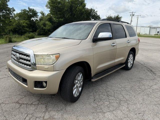 Toyota Sequoia Plantium 2WD 2011