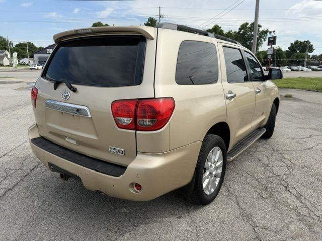 Toyota Sequoia Plantium 2WD 2011