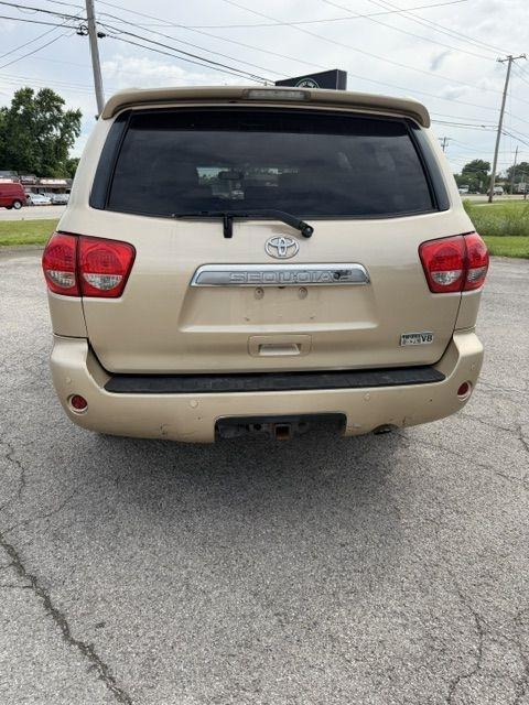 Toyota Sequoia Plantium 2WD 2011