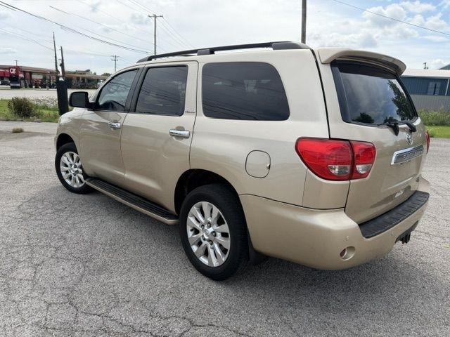 Toyota Sequoia Plantium 2WD 2011