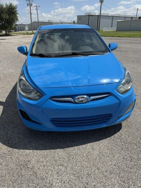 Hyundai Accent GLS 4-Door 2013