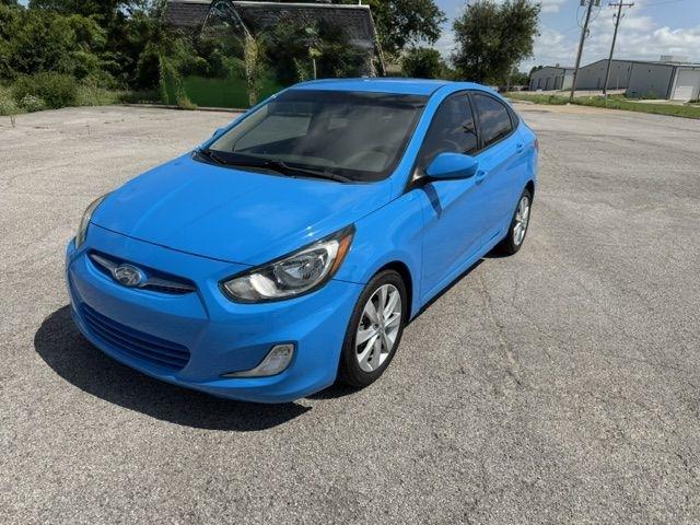 Hyundai Accent GLS 4-Door 2013