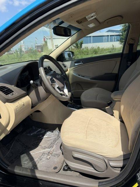 Hyundai Accent GLS 4-Door 2013
