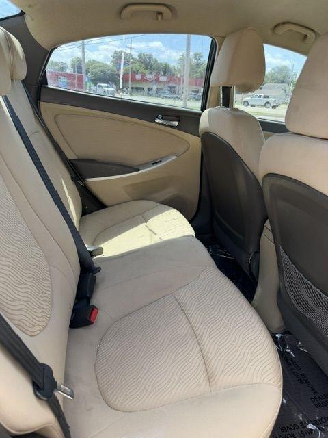 Hyundai Accent GLS 4-Door 2013