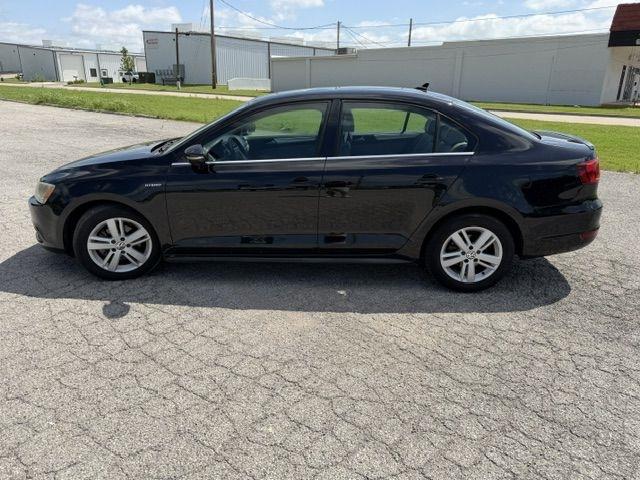 Volkswagen Jetta Hybrid Base 2013