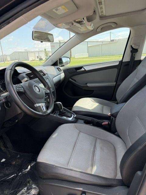 Volkswagen Jetta Hybrid Base 2013