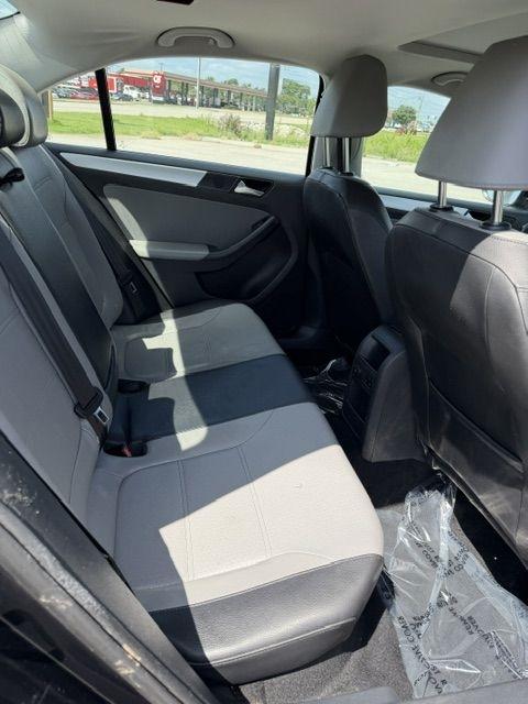 Volkswagen Jetta Hybrid Base 2013