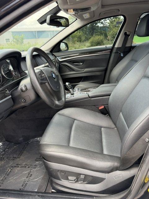 BMW 5-Series 528i 2012