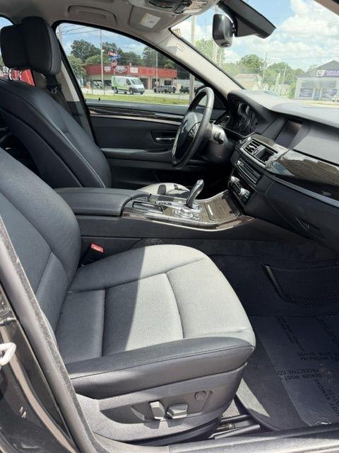 BMW 5-Series 528i 2012