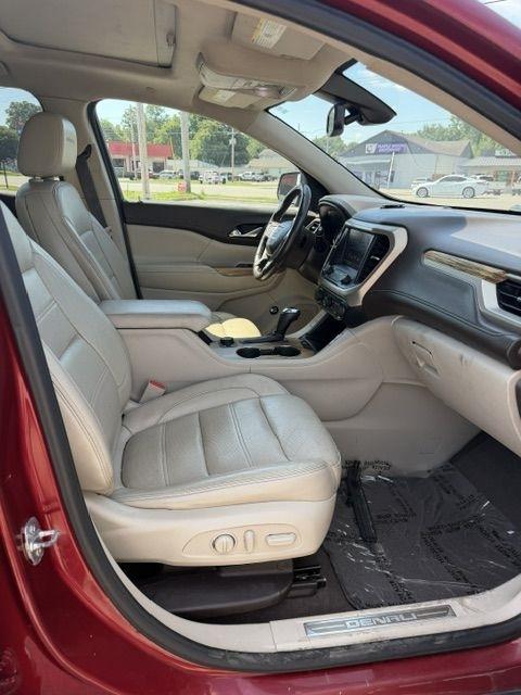 GMC Acadia Denali 2019