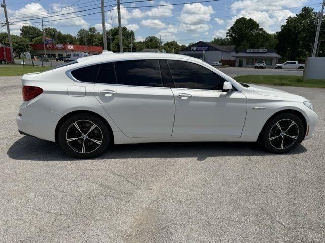 BMW 5-Series Gran Turismo 550i 2012