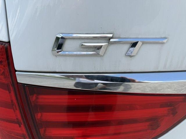 BMW 5-Series Gran Turismo 550i 2012