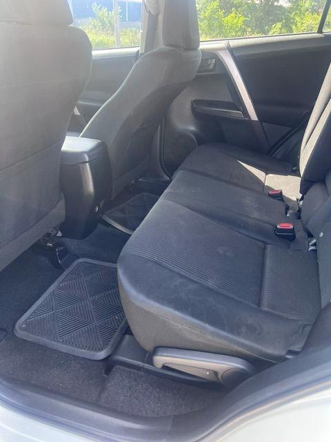 Toyota RAV4 LE FWD 2016