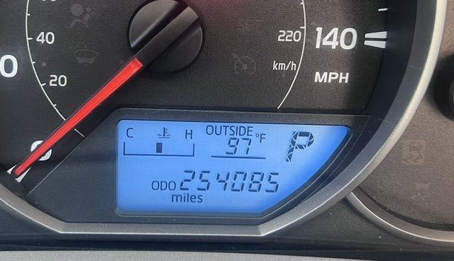 Toyota RAV4 LE FWD 2016