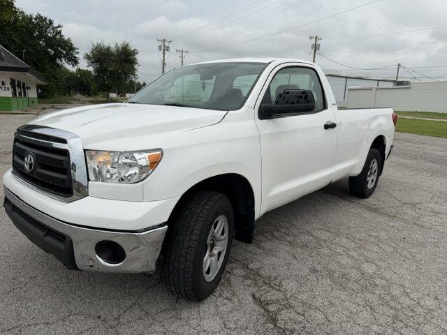 Toyota Tundra Tundra-Grade 4.0L Long Bed 2WD 2013