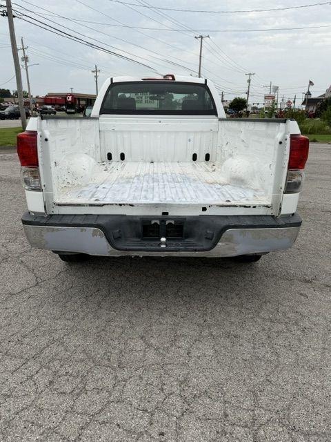 Toyota Tundra Tundra-Grade 4.0L Long Bed 2WD 2013