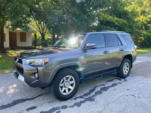 Toyota 4Runner SR5 4WD 2015