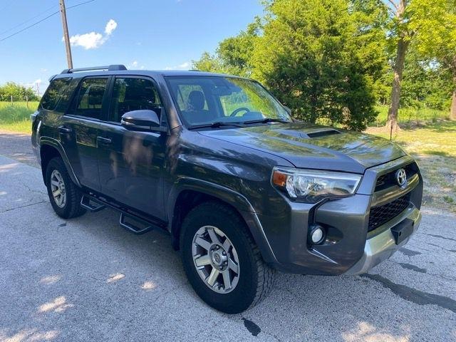 Toyota 4Runner SR5 4WD 2015