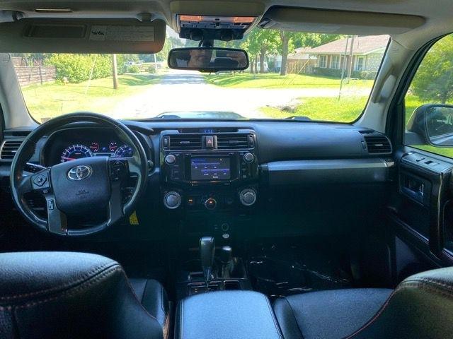 Toyota 4Runner SR5 4WD 2015