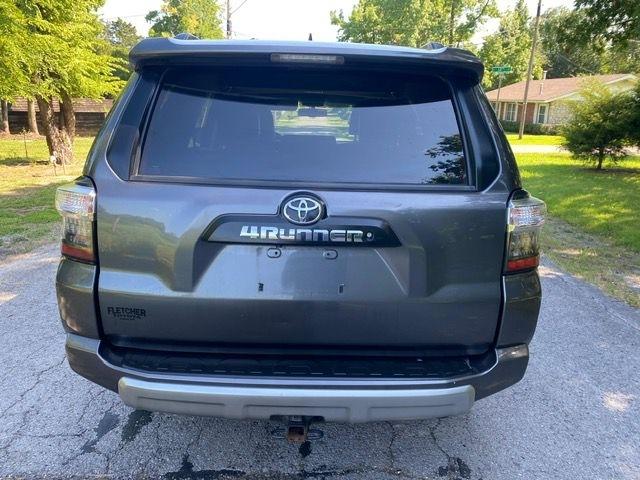 Toyota 4Runner SR5 4WD 2015