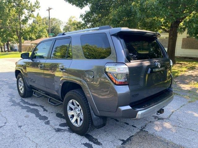Toyota 4Runner SR5 4WD 2015