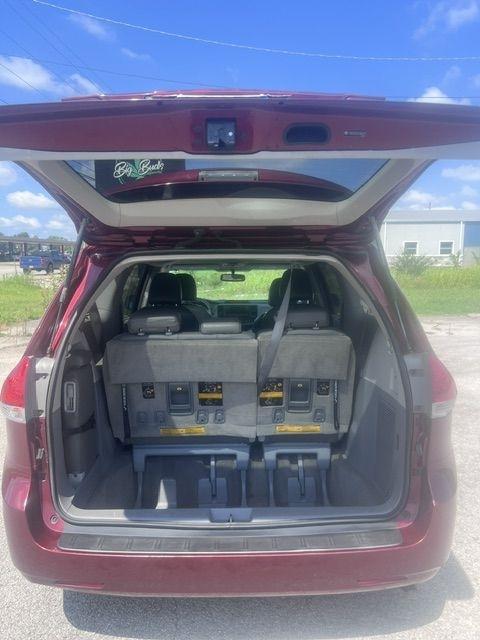 Toyota Sienna LE FWD 8-Passenger V6 2013