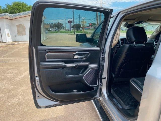 RAM 1500 Laramie Crew Cab SWB 4WD 2021