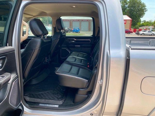 RAM 1500 Laramie Crew Cab SWB 4WD 2021