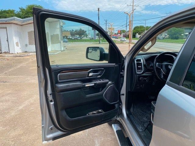 RAM 1500 Laramie Crew Cab SWB 4WD 2021