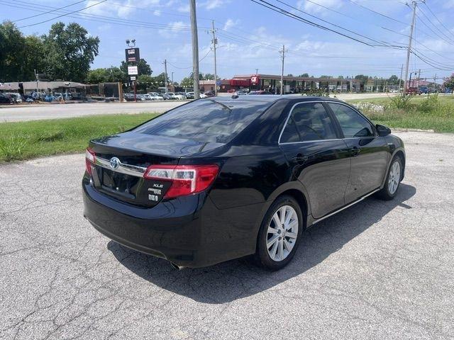Toyota Camry Hybrid LE 2012