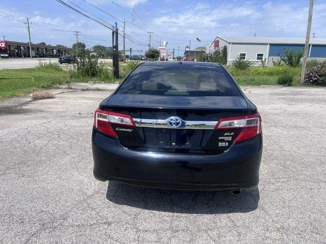 Toyota Camry Hybrid LE 2012
