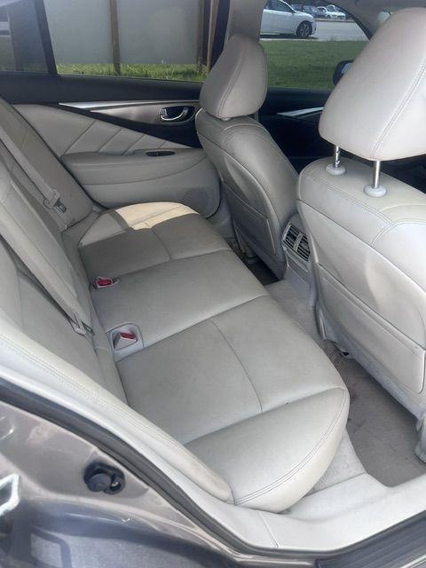 Infiniti Q50 Premium 2014
