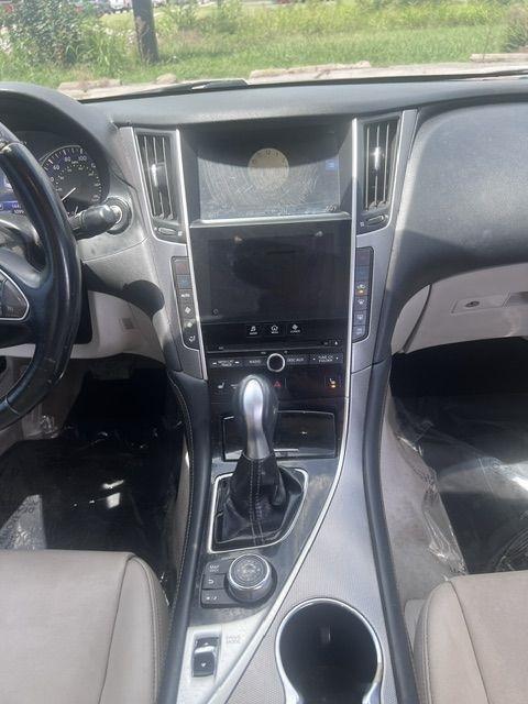 Infiniti Q50 Premium 2014