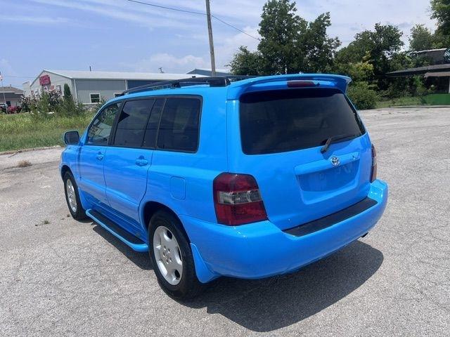 Toyota Highlander V6 2WD with 3rd-Row Seat 2006