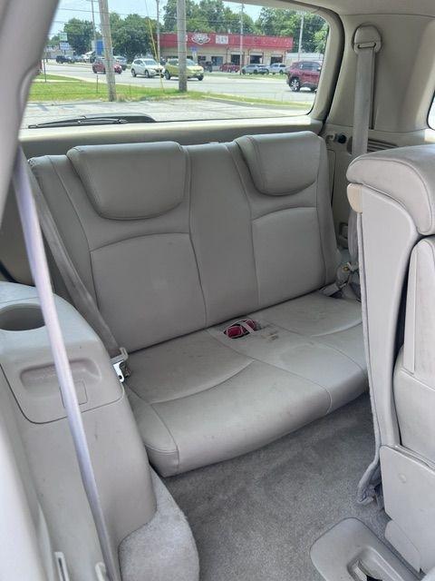 Toyota Highlander V6 2WD with 3rd-Row Seat 2006