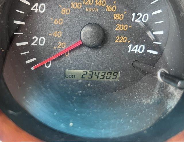 Toyota Highlander V6 2WD with 3rd-Row Seat 2006