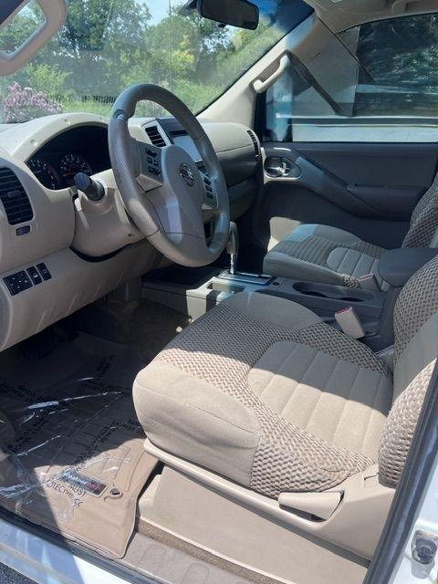 Nissan Frontier S Crew Cab 6MT 4WD 2014