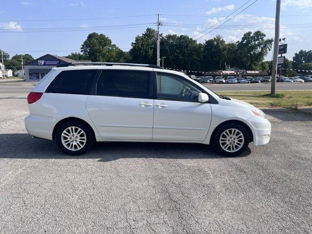 Toyota Sienna XLE FWD 2008