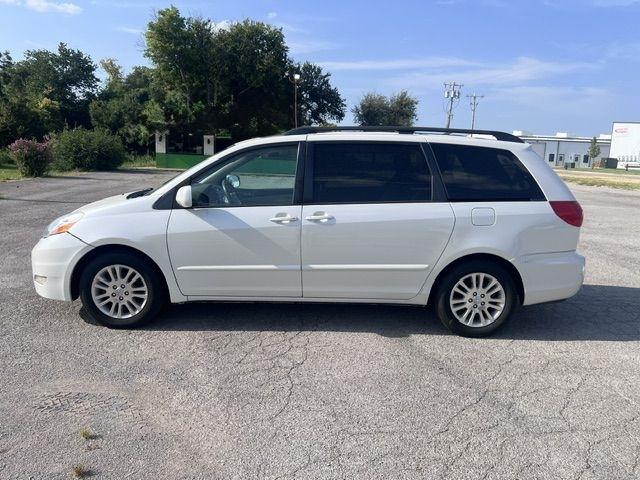 Toyota Sienna XLE FWD 2008