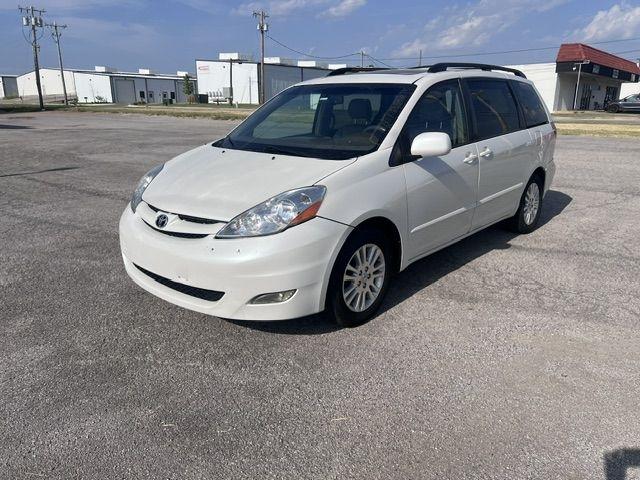 Toyota Sienna XLE FWD 2008