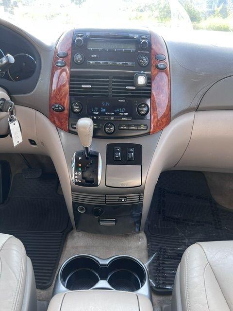 Toyota Sienna XLE FWD 2008