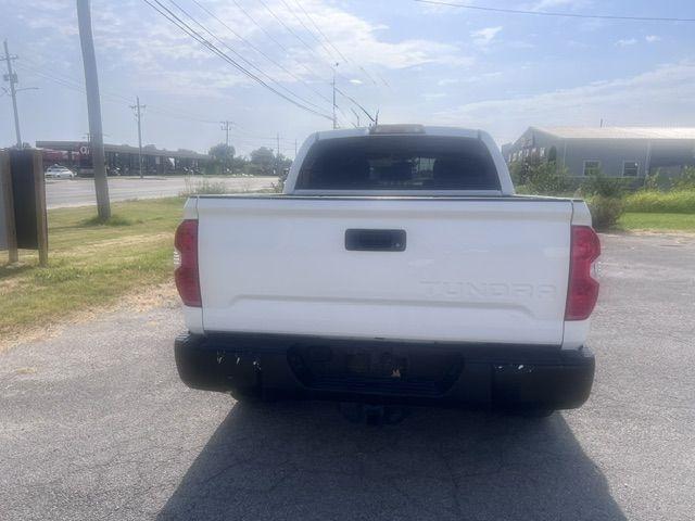 Toyota Tundra SR5 4.6L V8 CrewMax 2WD 2014