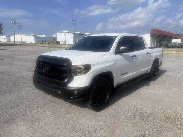 Toyota Tundra SR5 4.6L V8 CrewMax 2WD 2014
