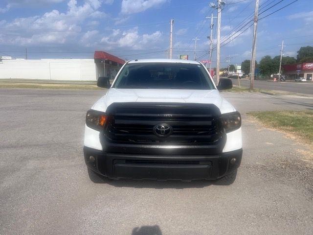 Toyota Tundra SR5 4.6L V8 CrewMax 2WD 2014