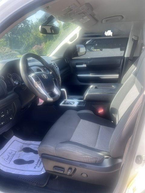 Toyota Tundra SR5 4.6L V8 CrewMax 2WD 2014