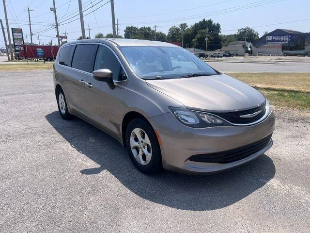 Chrysler Pacifica LX 2017