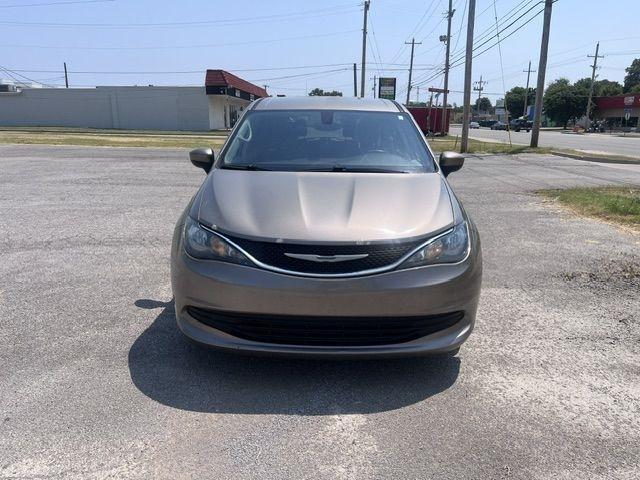 Chrysler Pacifica LX 2017