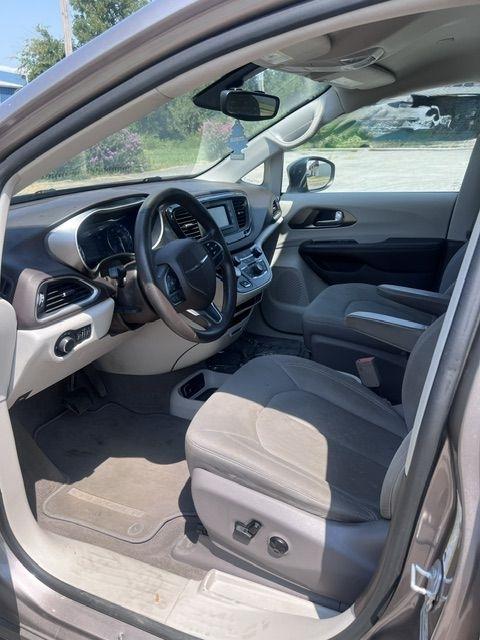 Chrysler Pacifica LX 2017